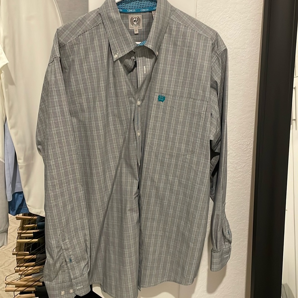 Cinch button down
